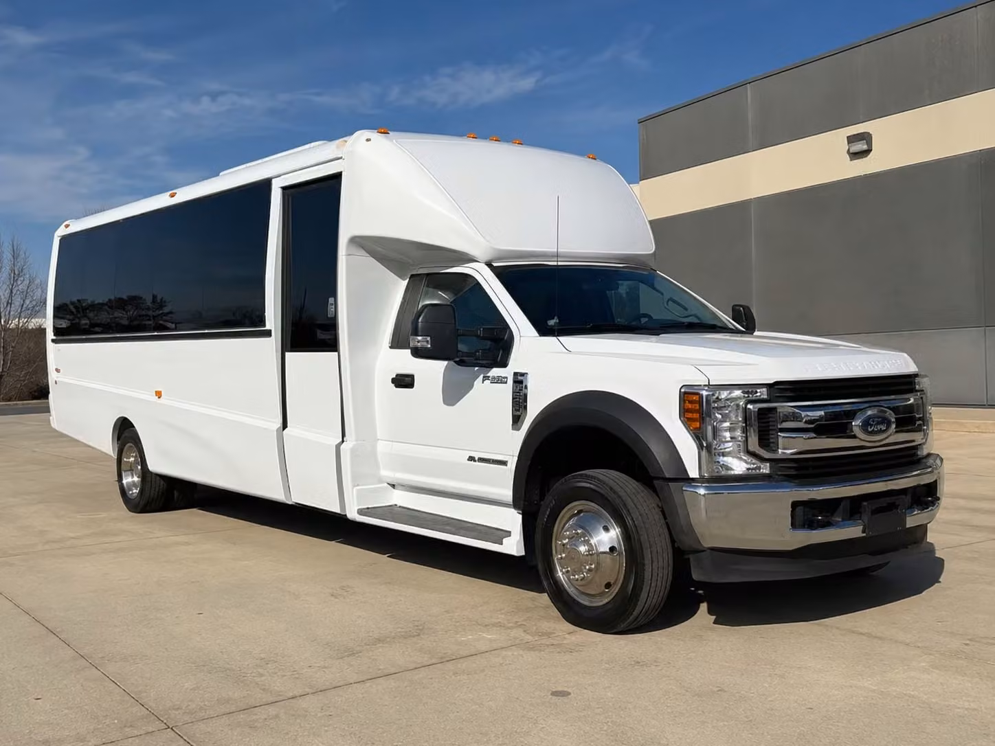 15 passenger minibus