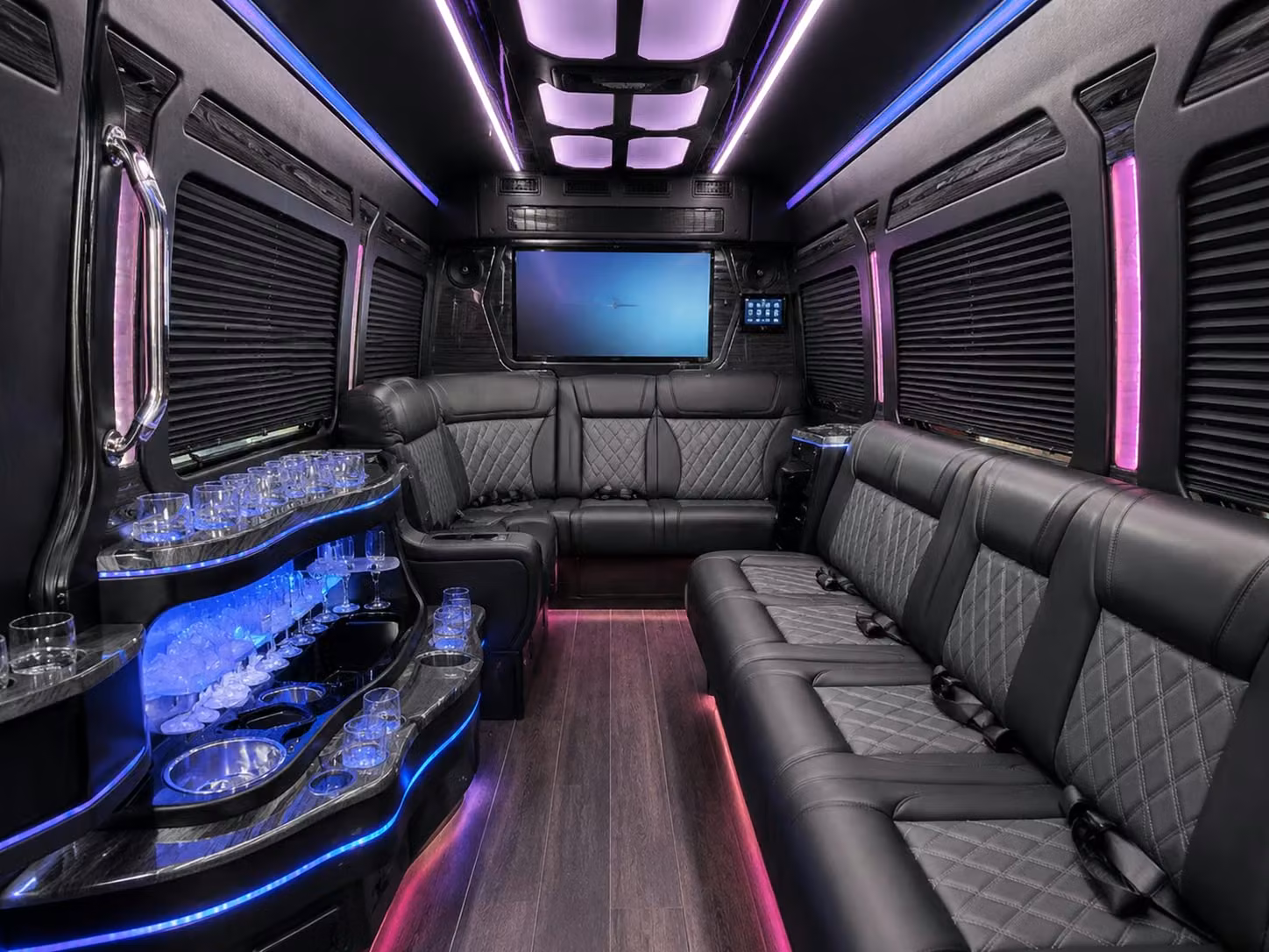 ada accessible and large group field trip buses available for antioch schools